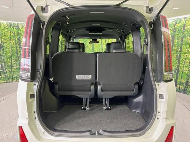 Toyota NOAH 2018-05 194125-10