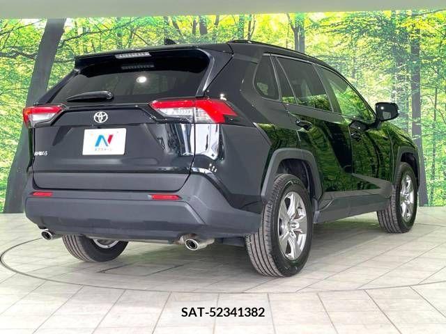 Toyota RAV4 2023-03 245815-17