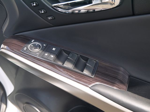 Lexus IS 2013-11 1244-10
