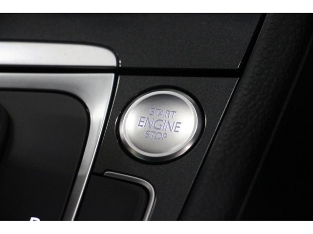 VolksWagen GOLF 2018-10 5864-13