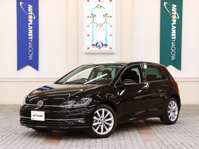VolksWagen GOLF 2018-10 5864-0