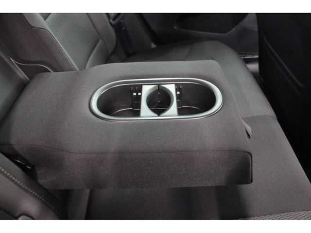 VolksWagen GOLF 2018-10 5864-19