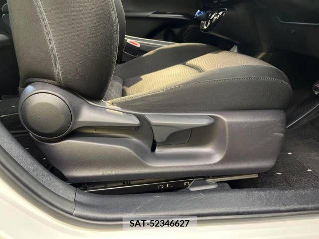 Toyota PRIUS 2019-04 281850-7