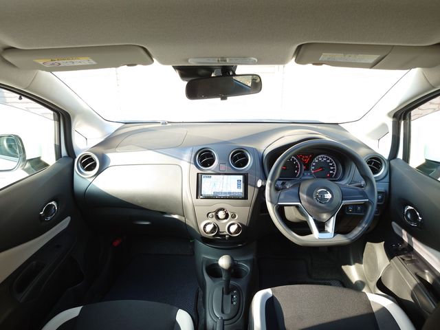 Nissan NOTE 2020-06 8878-1