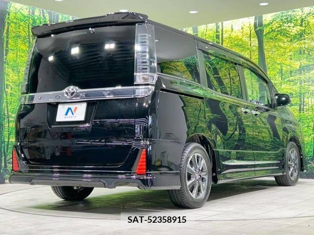 Toyota VOXY 2018-07 288947-17