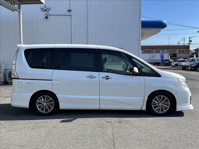Nissan SERENA 2014-02 189206-17