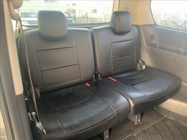 Nissan SERENA 2014-02 189206-8
