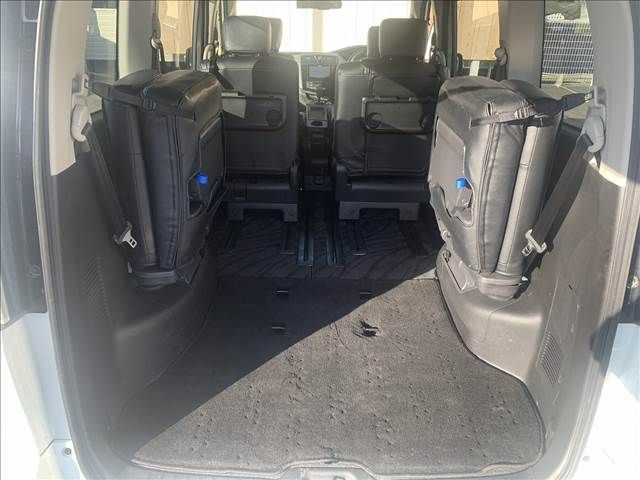 Nissan SERENA 2014-02 189206-19