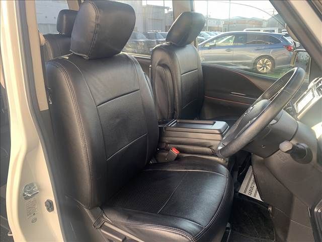 Nissan SERENA 2014-02 189206-6
