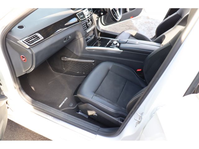 Mercedes Benz E-CLASS 2015-01 15479-5
