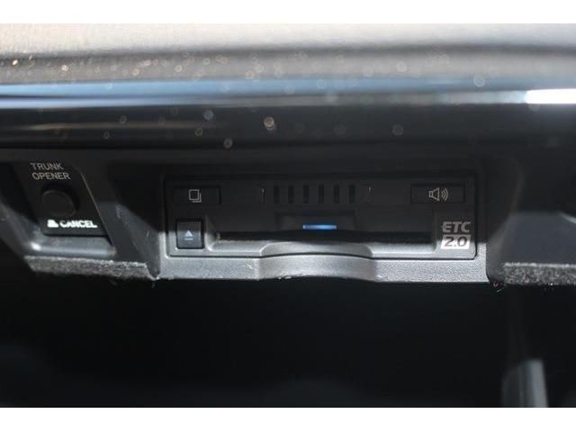Toyota CROWN SEDAN 2018-07 21974-4