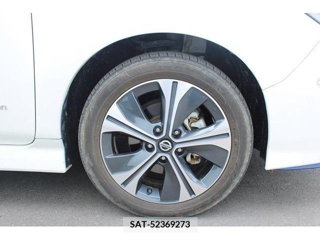Nissan LEAF 2020-02 331233-9