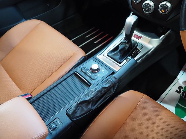 Subaru IMPREZA WRX 2011-08 183221-17