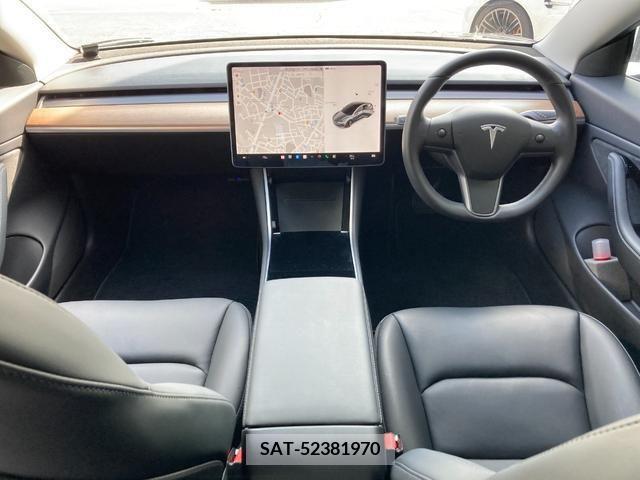 Tesla MODEL 3 2020-01 371773-12