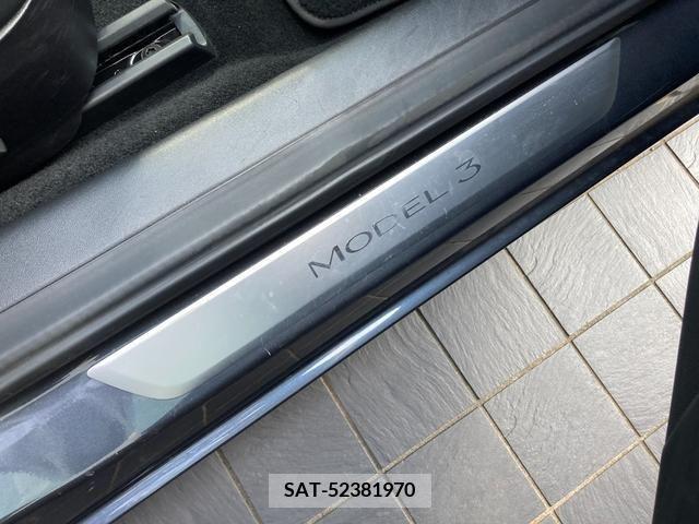 Tesla MODEL 3 2020-01 371773-11
