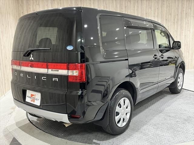 Mitsubishi DELICA D5 2019-07 13300-4