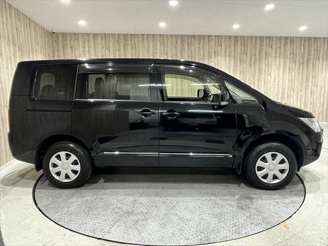 Mitsubishi DELICA D5 2019-07 13300-3
