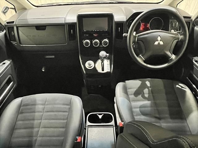 Mitsubishi DELICA D5 2019-07 13300-18