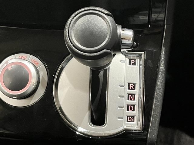 Mitsubishi DELICA D5 2019-07 13300-27