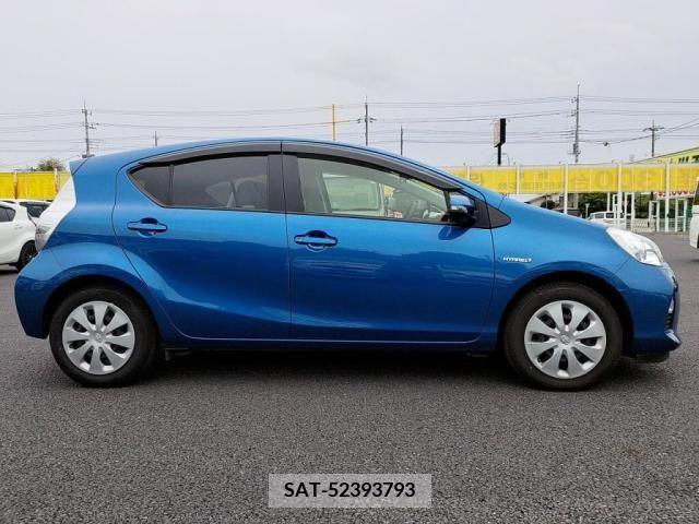 Toyota AQUA 2014-01 292230-10