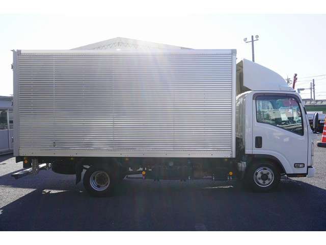 Isuzu ELF TRUCK 2018-01 29033-4