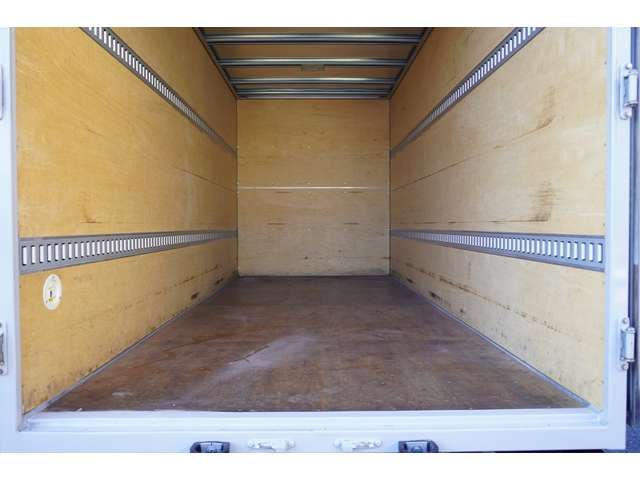 Isuzu ELF TRUCK 2018-01 29033-16