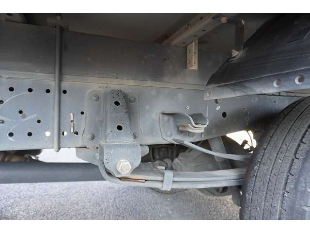 Isuzu ELF TRUCK 2018-01 29033-9