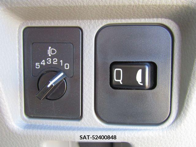 Mitsubishi CANTER 2023-07 379254-26