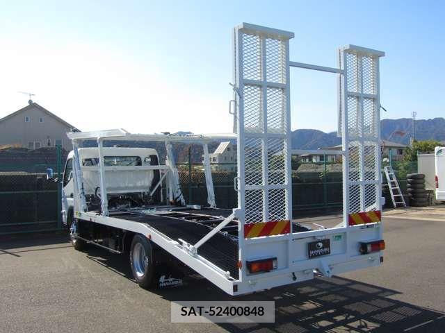 Mitsubishi CANTER 2023-07 379254-6