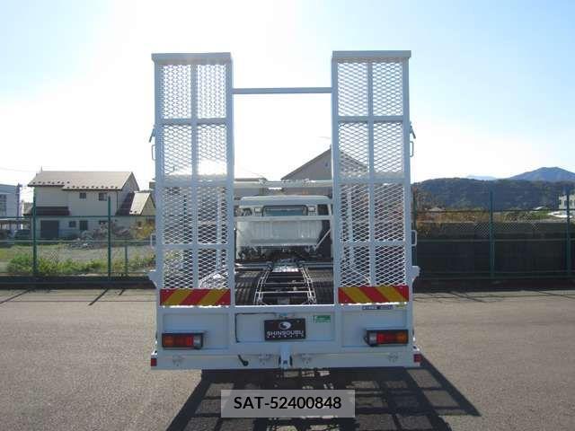 Mitsubishi CANTER 2023-07 379254-5