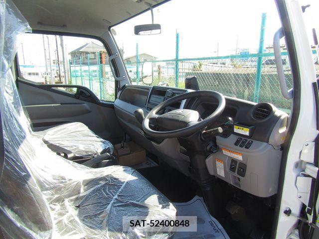 Mitsubishi CANTER 2023-07 379254-20