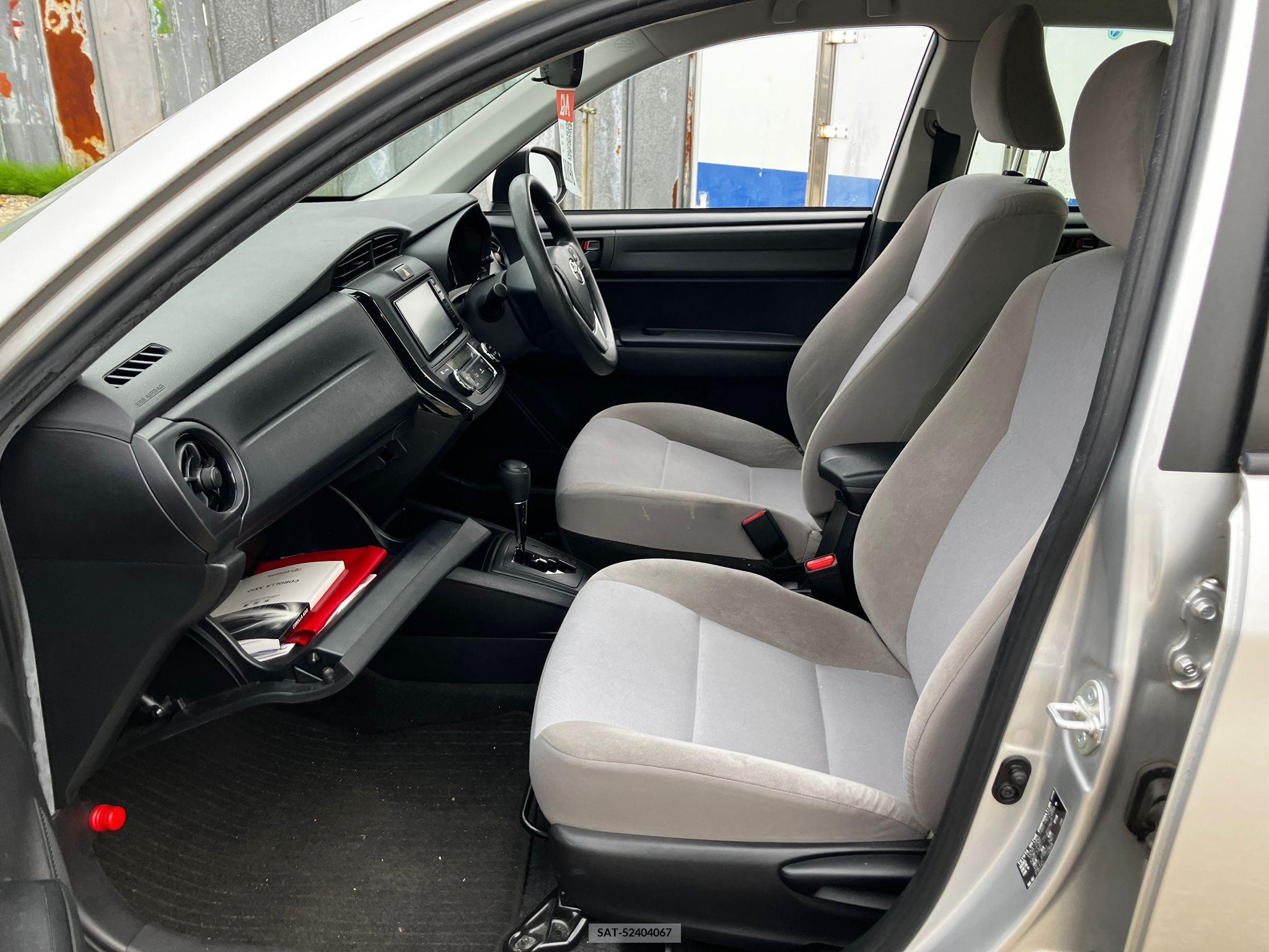 Toyota COROLLA AXIO 2017-02 258289-9