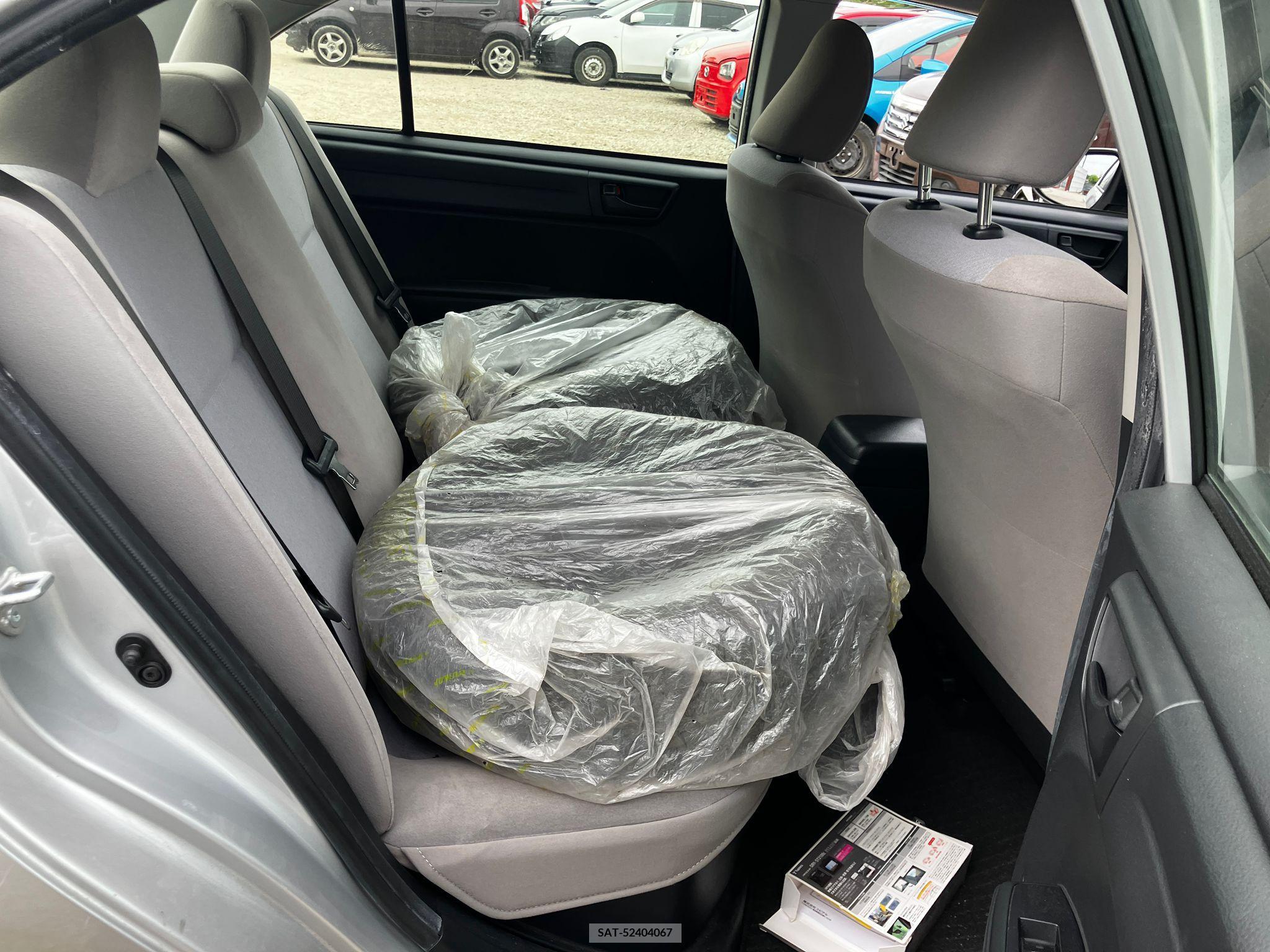 Toyota COROLLA AXIO 2017-02 258289-10