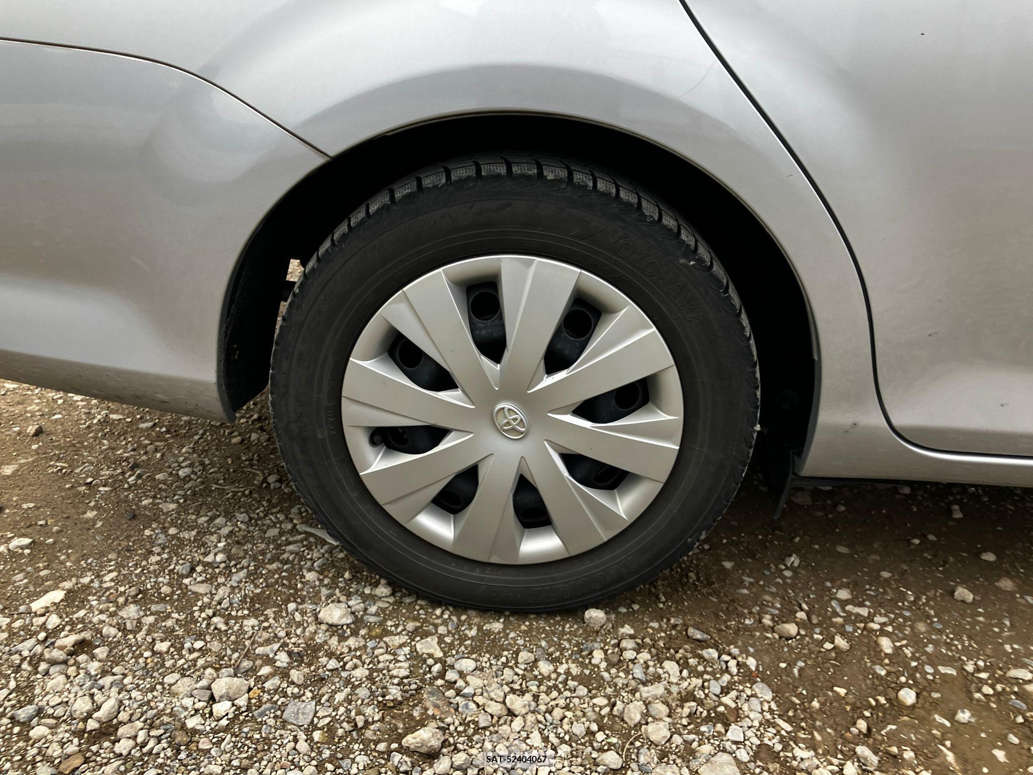 Toyota COROLLA AXIO 2017-02 258289-19