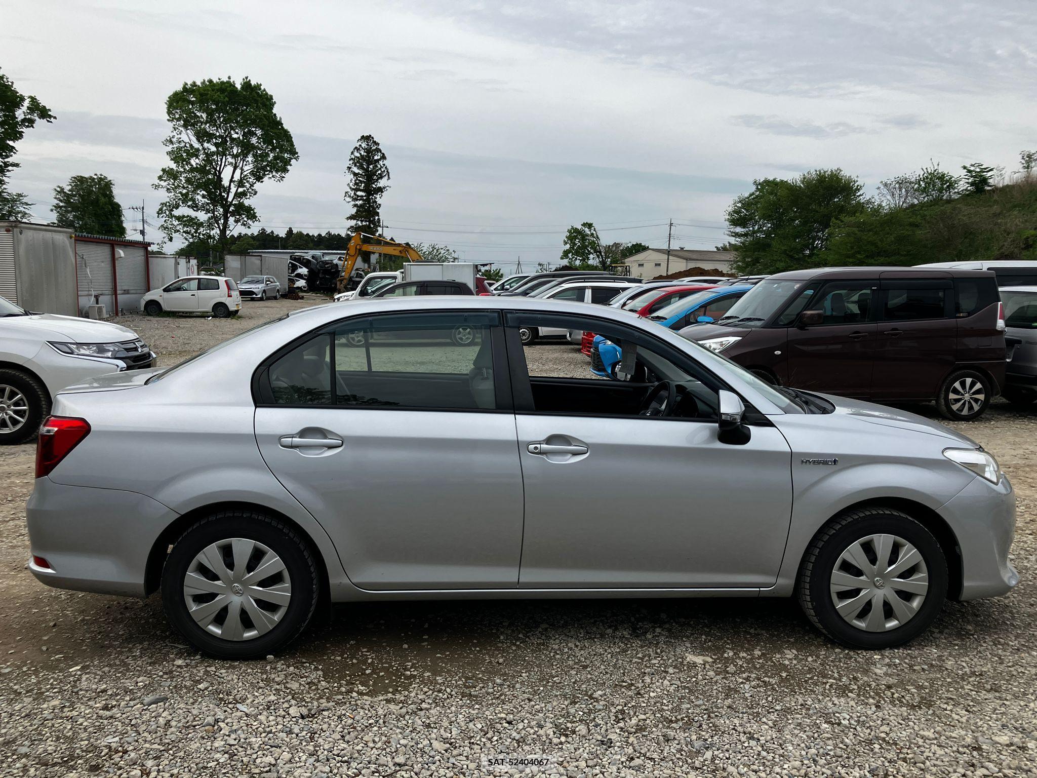 Toyota COROLLA AXIO 2017-02 258289-6
