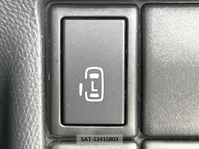 Nissan ROOX 2013-04 255905-3