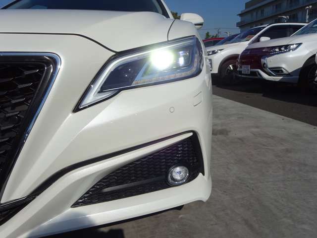 Toyota CROWN 2018-06 187053-16