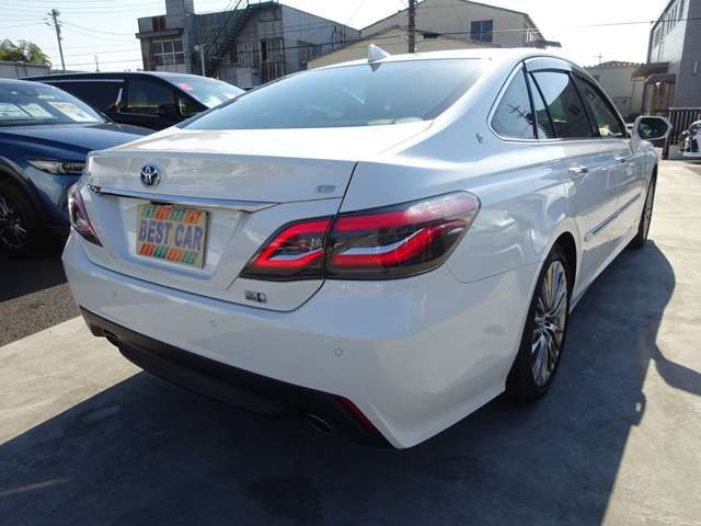 Toyota CROWN 2018-06 187053-6