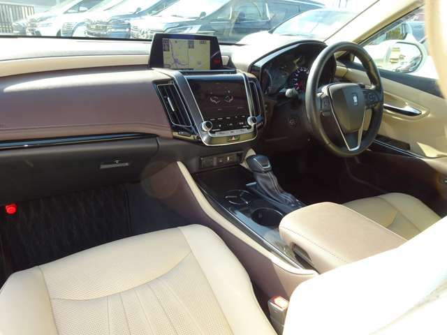 Toyota CROWN 2018-06 187053-14
