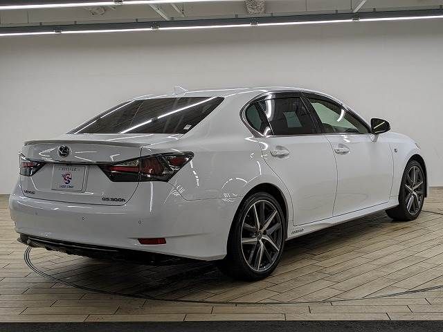 Lexus GS 2017-02 10833-15