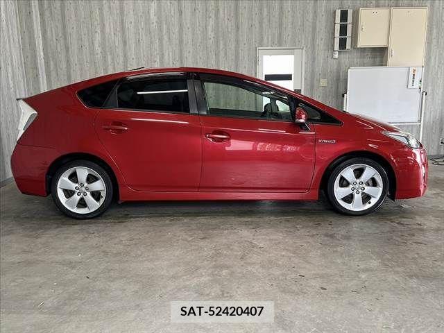 Toyota PRIUS 2011-08 282162-10