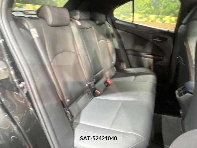 Lexus UX 2021-07 353981-9