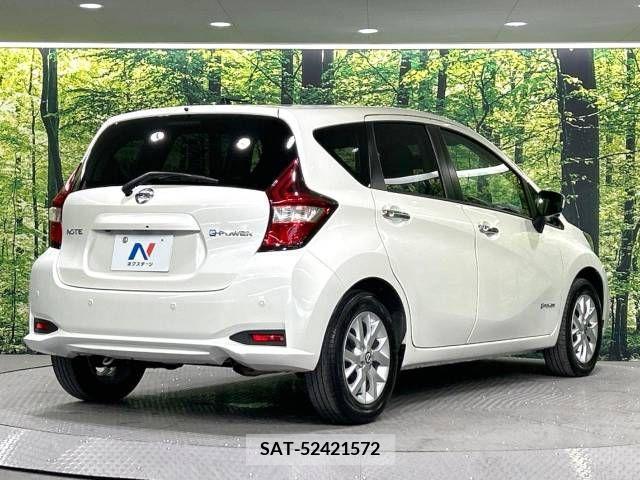 Nissan NOTE 2018-10 305435-17