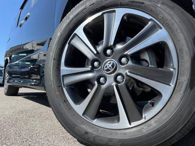 Toyota VOXY 2018-12 13818-14