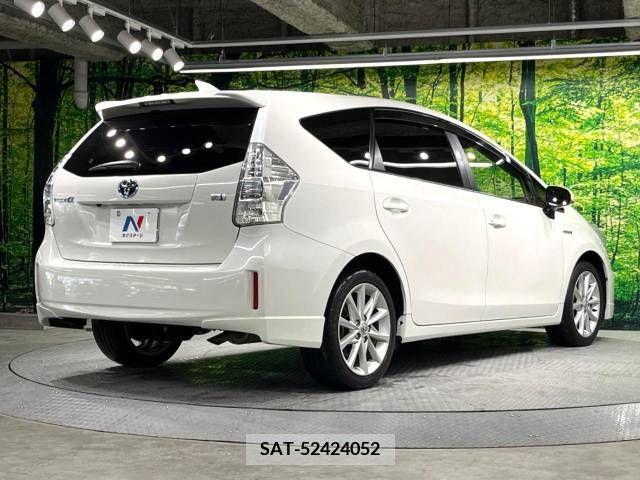 Toyota PRIUS ALPHA 2011-11 381199-16