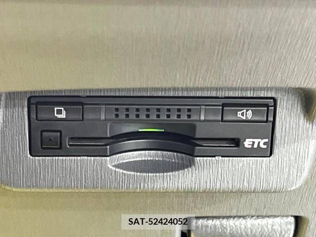 Toyota PRIUS ALPHA 2011-11 381199-4