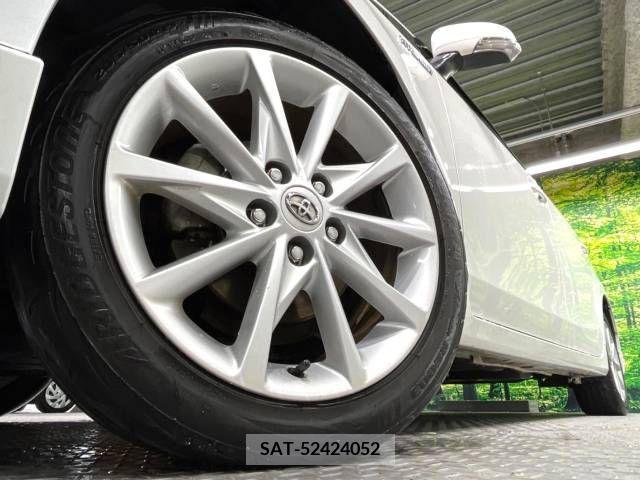 Toyota PRIUS ALPHA 2011-11 381199-12