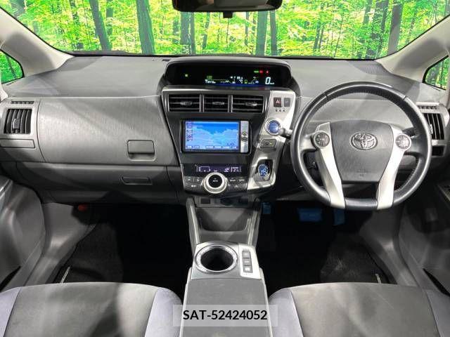 Toyota PRIUS ALPHA 2011-11 381199-1