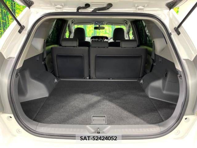 Toyota PRIUS ALPHA 2011-11 381199-9