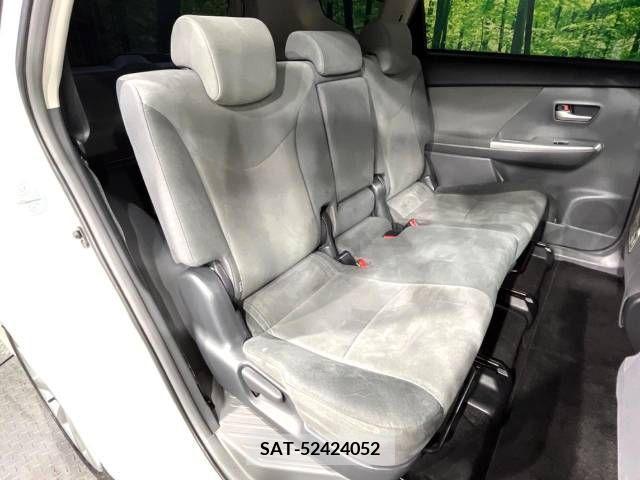 Toyota PRIUS ALPHA 2011-11 381199-8